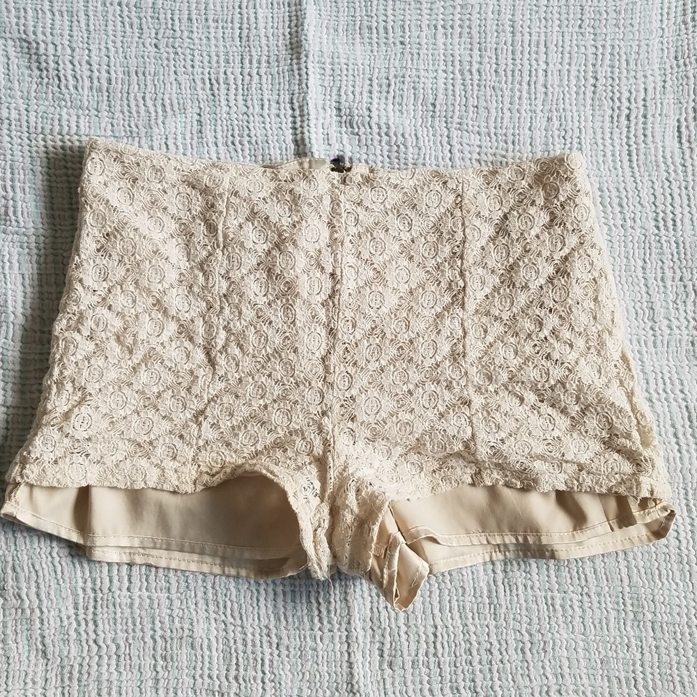 Forever 21 Lace Cream Back Zipper Shorts